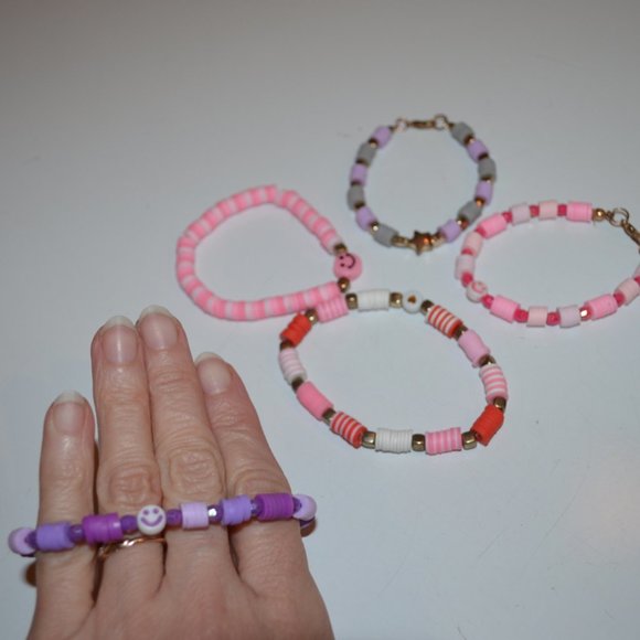 5 Bracelets  Handmade Clay Beads Colorful Elastic Fastener Kids Girls - Picture 3 of 4